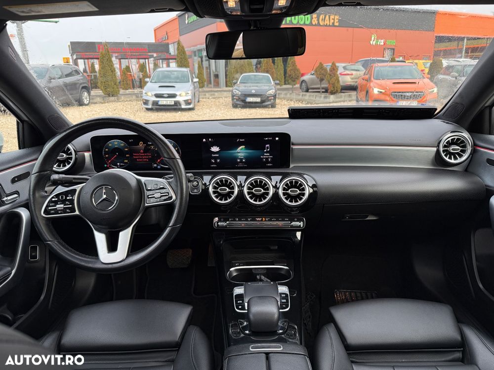 Mercedes-Benz A 220 Sedan 7G-DCT - 27