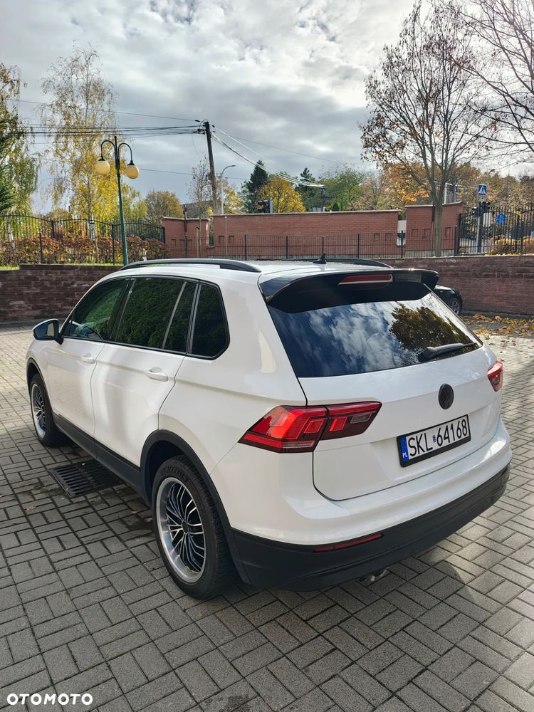 Volkswagen Tiguan 2.0 TDI SCR 4MOTION BlueMotion Technology DSG Sport & Style - 4