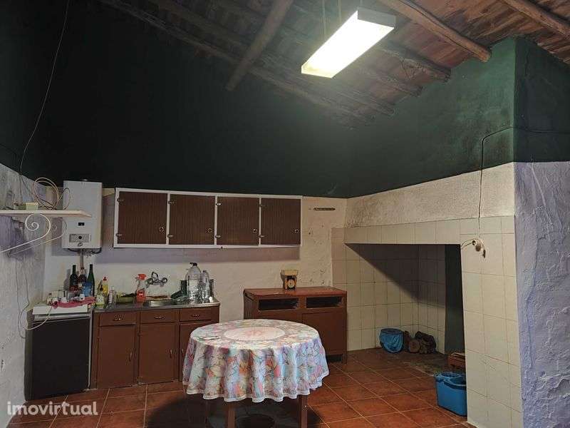 Duas Moradias com quintal - Grande imagem: 4/12