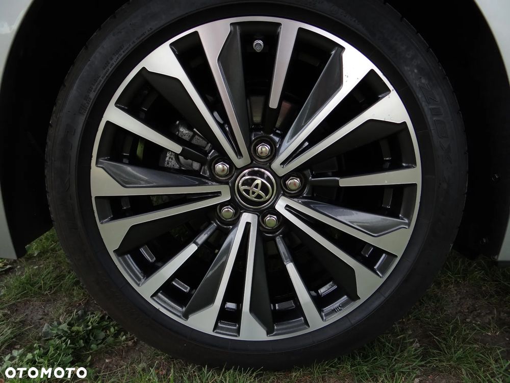 Toyota Corolla 2.0 Hybrid Executive - 15