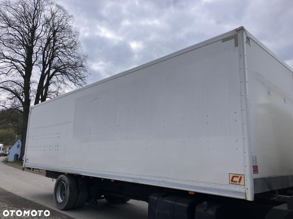 Zabudowa kontener kurierkamagazyn - 2