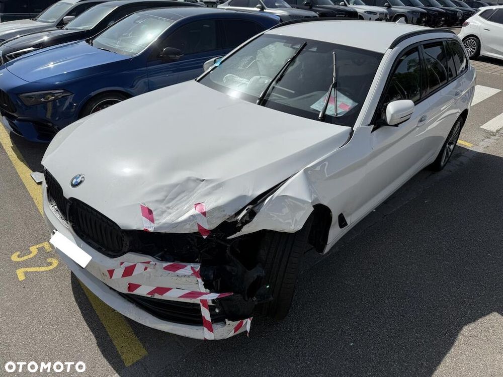 BMW Seria 5 520d xDrive - 4