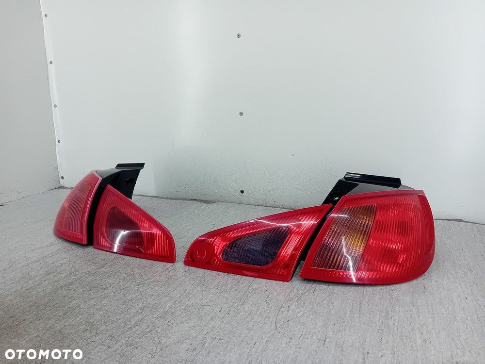 LAMPY TYŁ KOMPLET MITSUBISHI COLT VI MR957365  MR957366  MN105623  MN105626 - 8