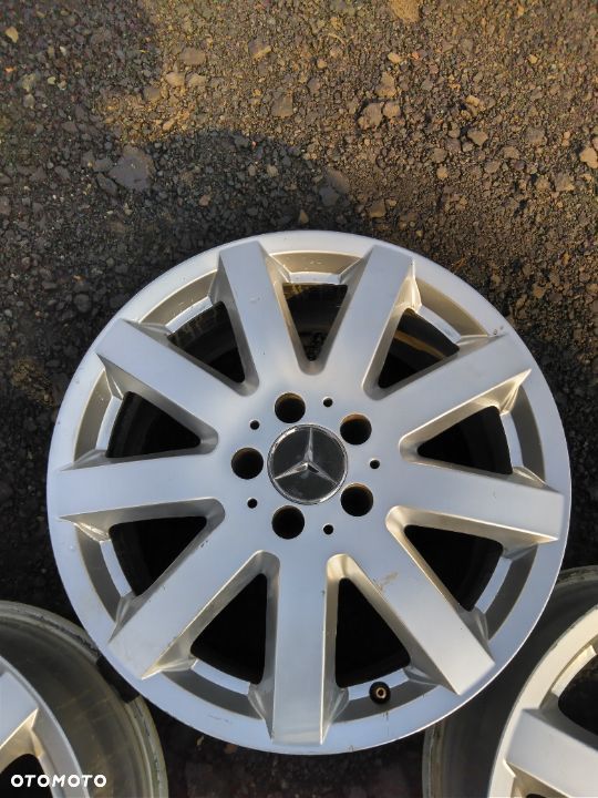 Felga aluminiowa Mercedes-Benz OE A2114013502 8.0" x 17" 5x112 ET 38 - 4