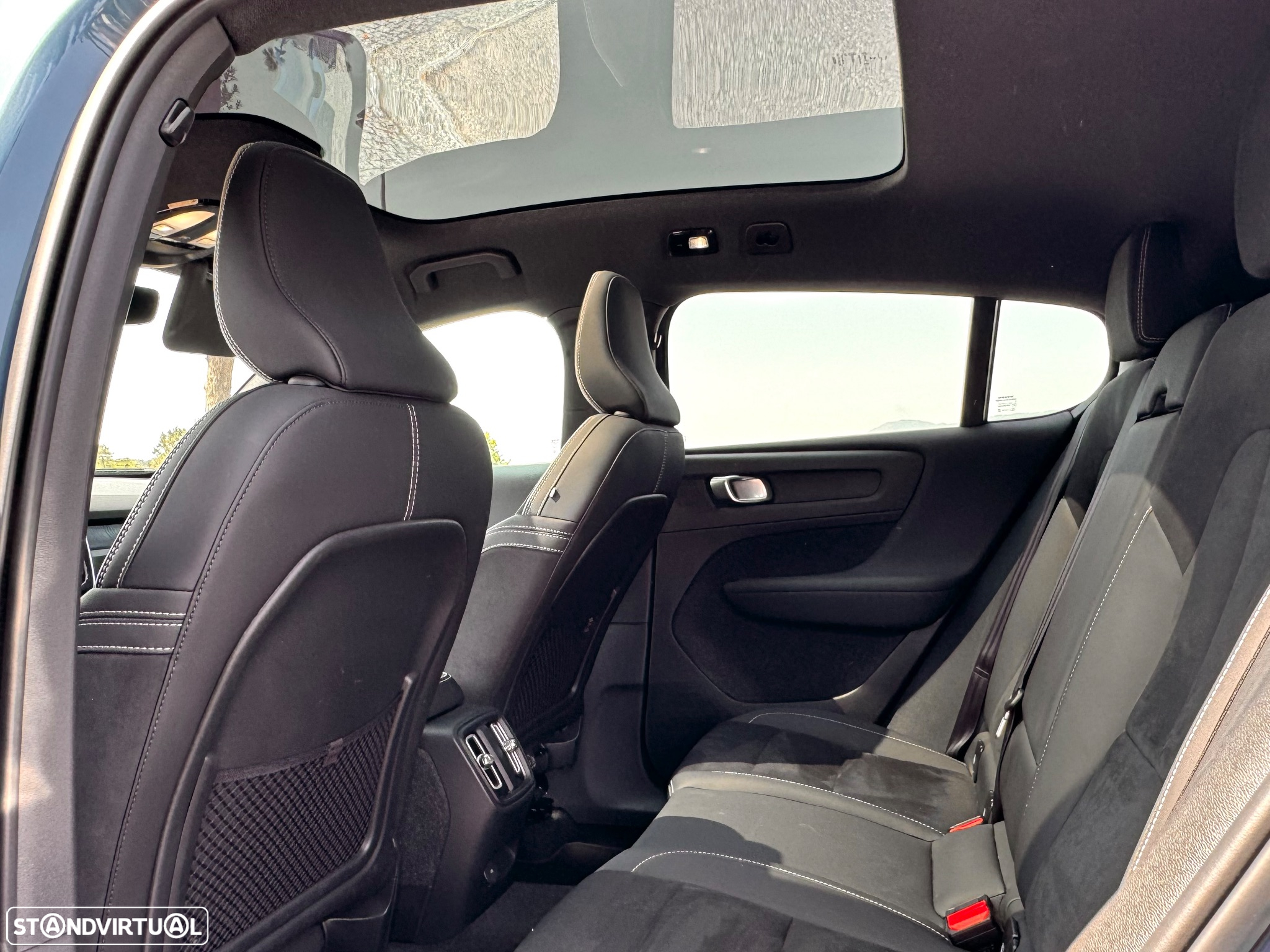 Volvo C40 Recharge Twin First Edition - 23