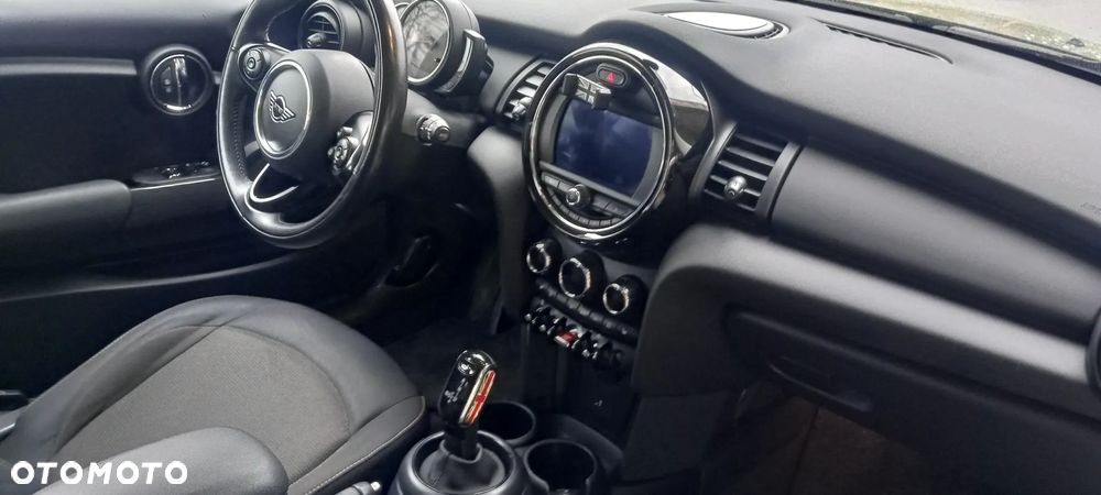 MINI ONE Essential Trim - 20