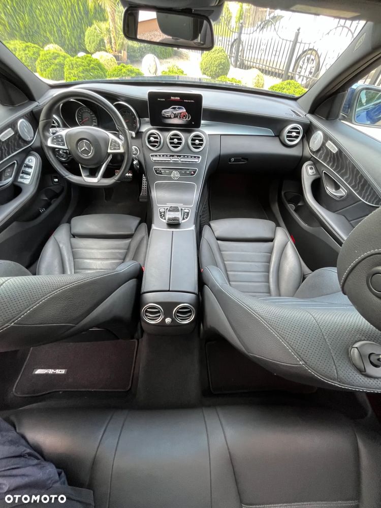 Mercedes-Benz Klasa C AMG 43 4Matic T 9G-TRONIC - 39