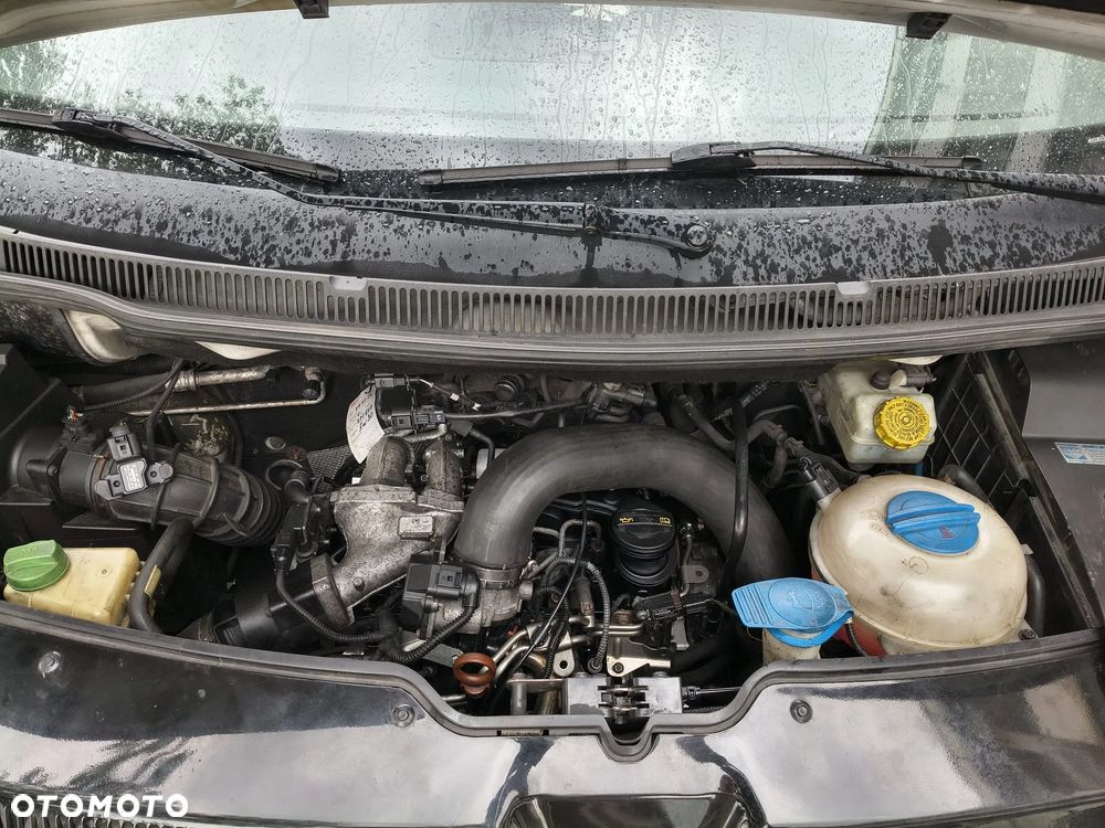 Volkswagen Multivan - 14