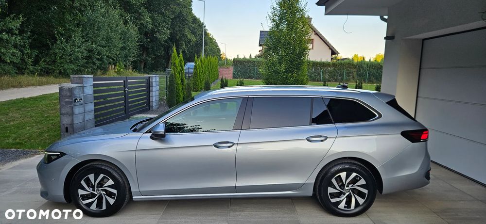 Volkswagen Passat - 12