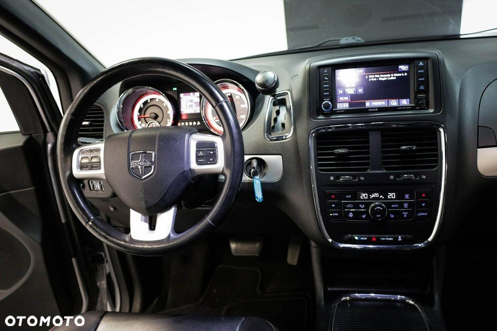 Dodge Grand Caravan - 23