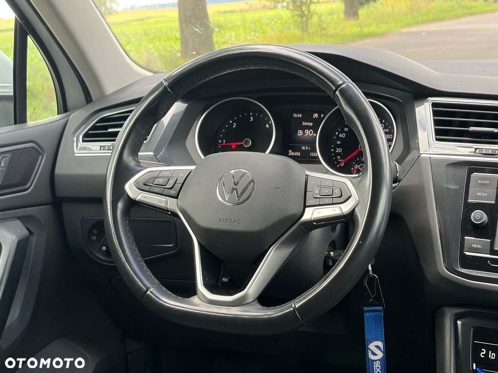 Volkswagen Tiguan 2.0 TDI SCR 4Mot Life DSG - 9