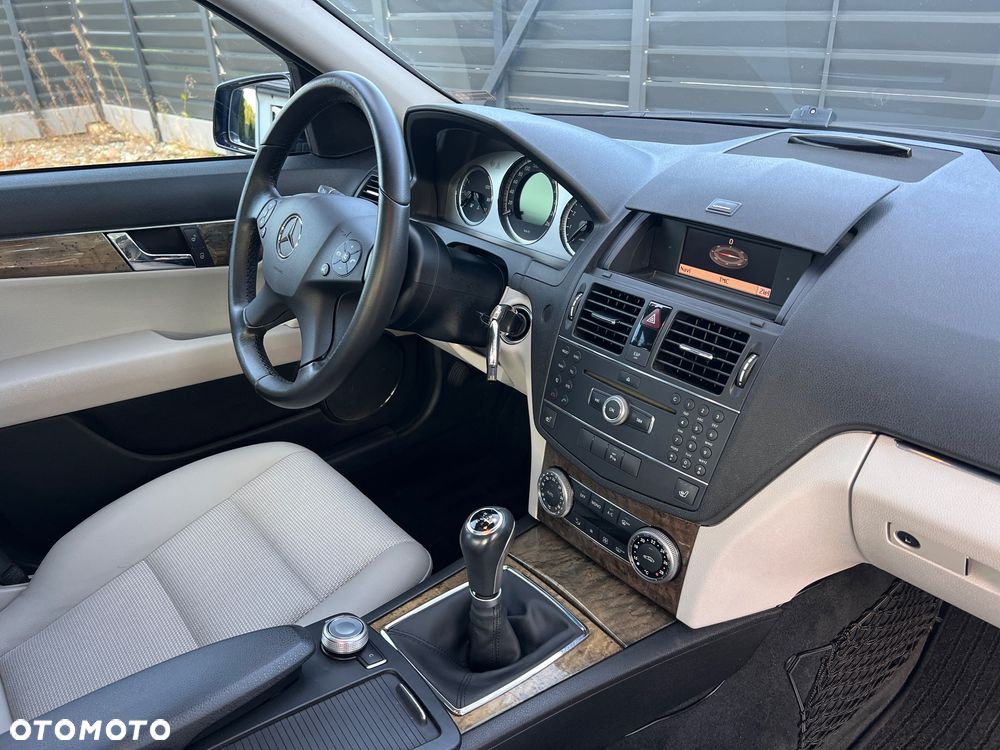 Mercedes-Benz Klasa C 200 Kompressor Avantgarde - 30