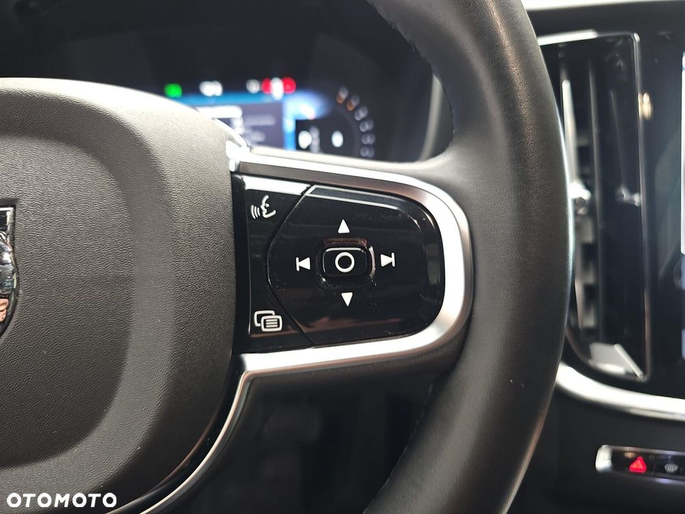 Volvo V60 Cross Country Plus B5 B AWD - 15