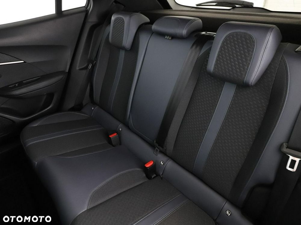 Peugeot 2008 PureTech 130 Allure - 18