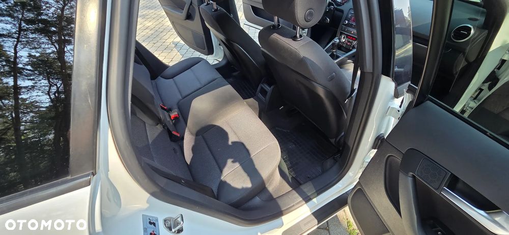 Audi A3 Sportback 1.6 TDI DPF S line Sportpaket - 28