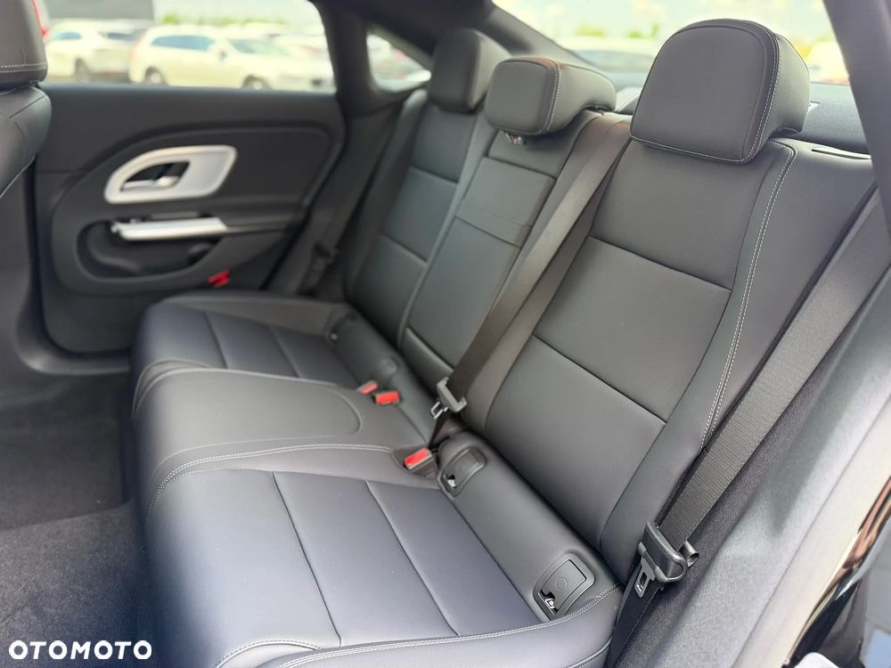 Mercedes-Benz CLA - 28