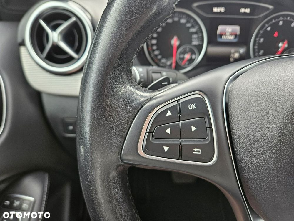 Mercedes-Benz Klasa B 180 7G-DCT Style - 31