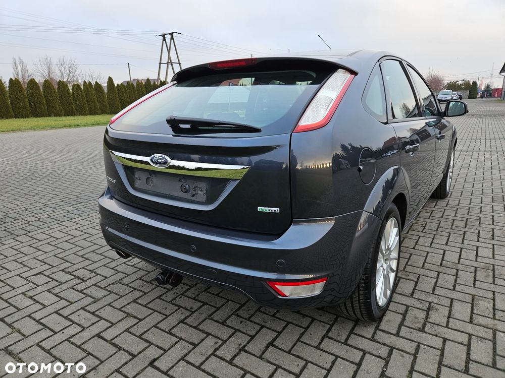 Ford Focus 1.8 Titanium - 12