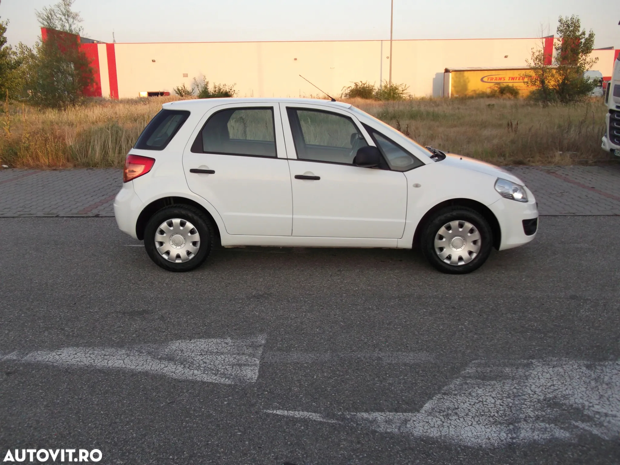 Suzuki SX4 1.6L 2WD GS - 10