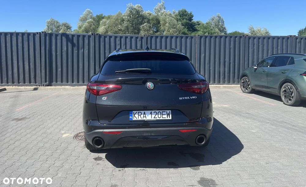 Alfa Romeo Stelvio 2.0 Turbo TI Q4 - 16
