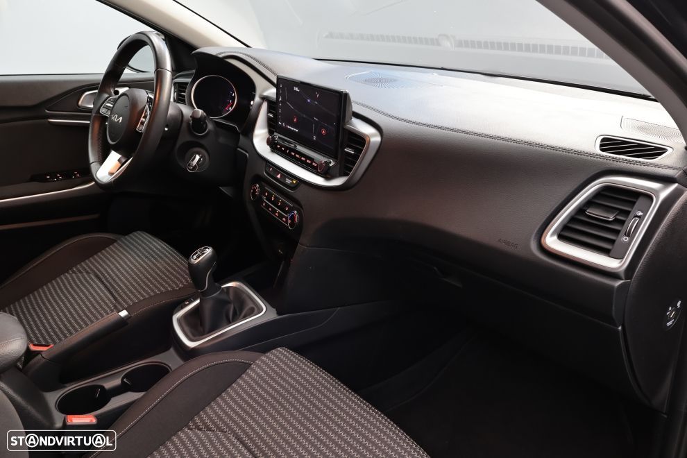Kia XCeed 1.0 T-GDI Dynamic+ - 21