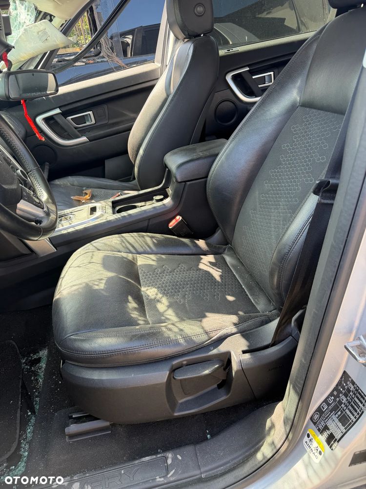 Land Rover Discovery Sport - 11