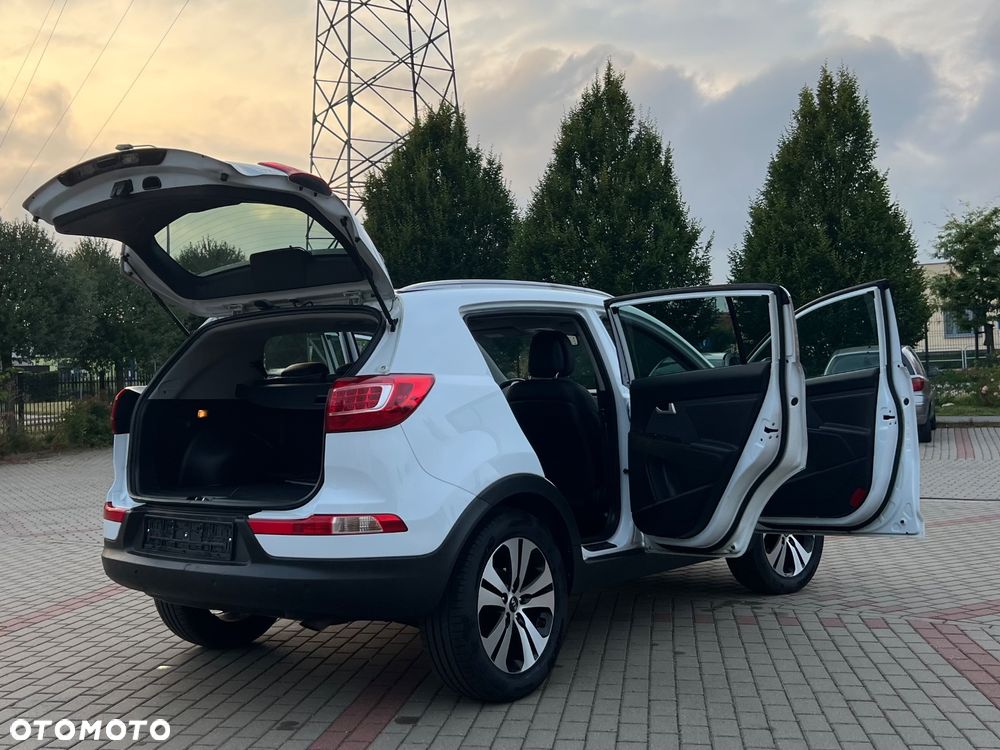 Kia Sportage 1.7 CRDI 2WD Dream-Team Edition - 22