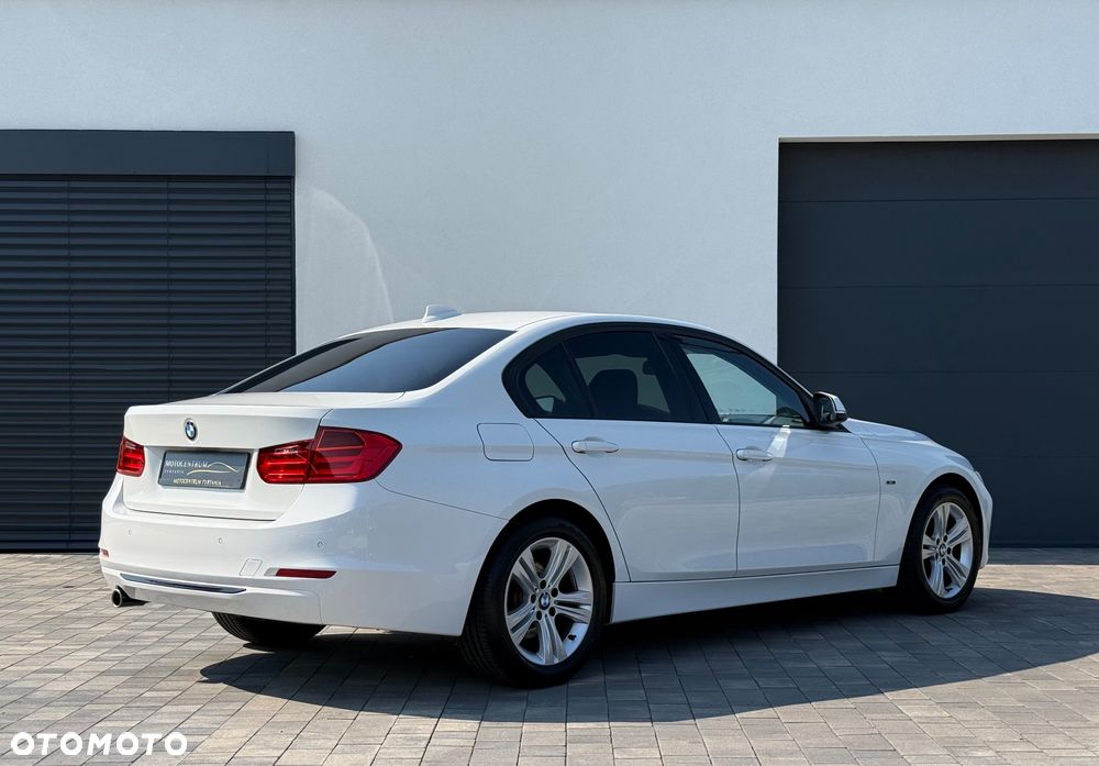 BMW Seria 3 320d - 5