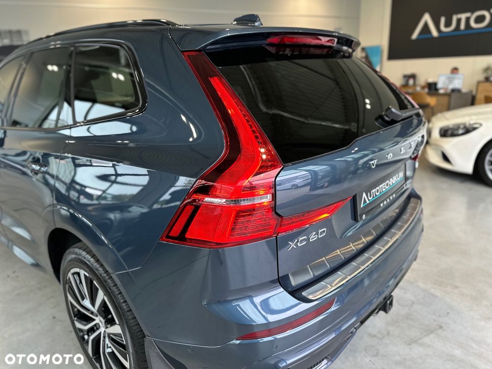 Volvo XC 60 B6 B AWD Ultimate Dark - 19
