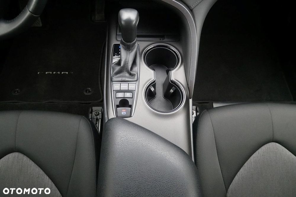 Toyota Camry 2.5 Hybrid Comfort CVT - 11
