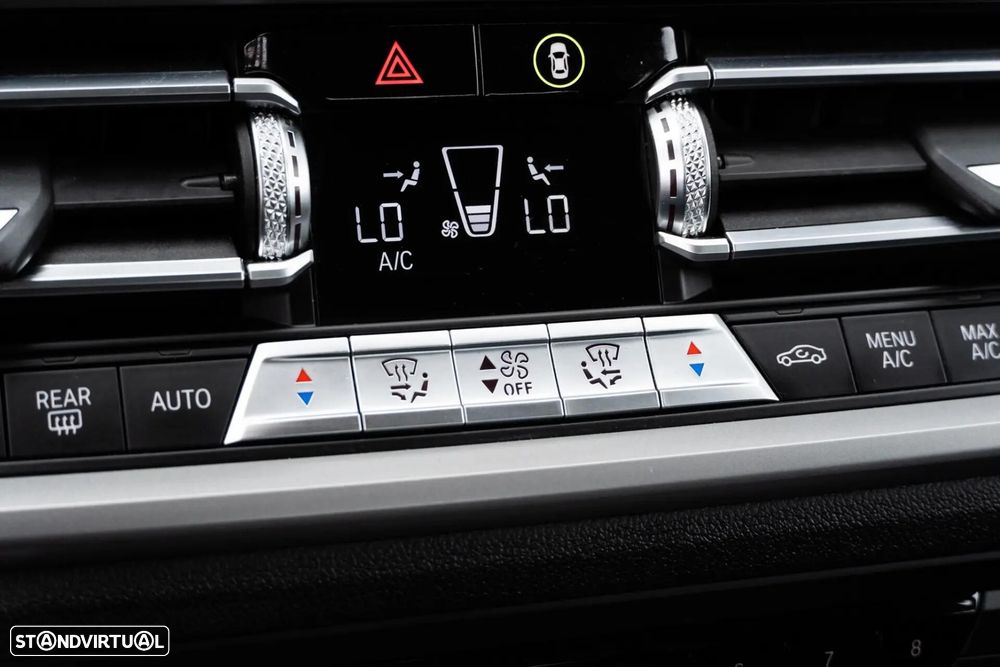 BMW 330 e Line Luxury Auto - 22