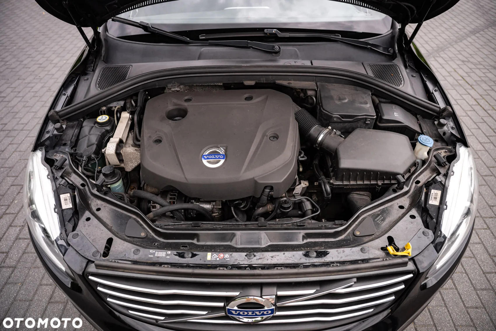 Volvo XC 60 D4 Momentum - 29
