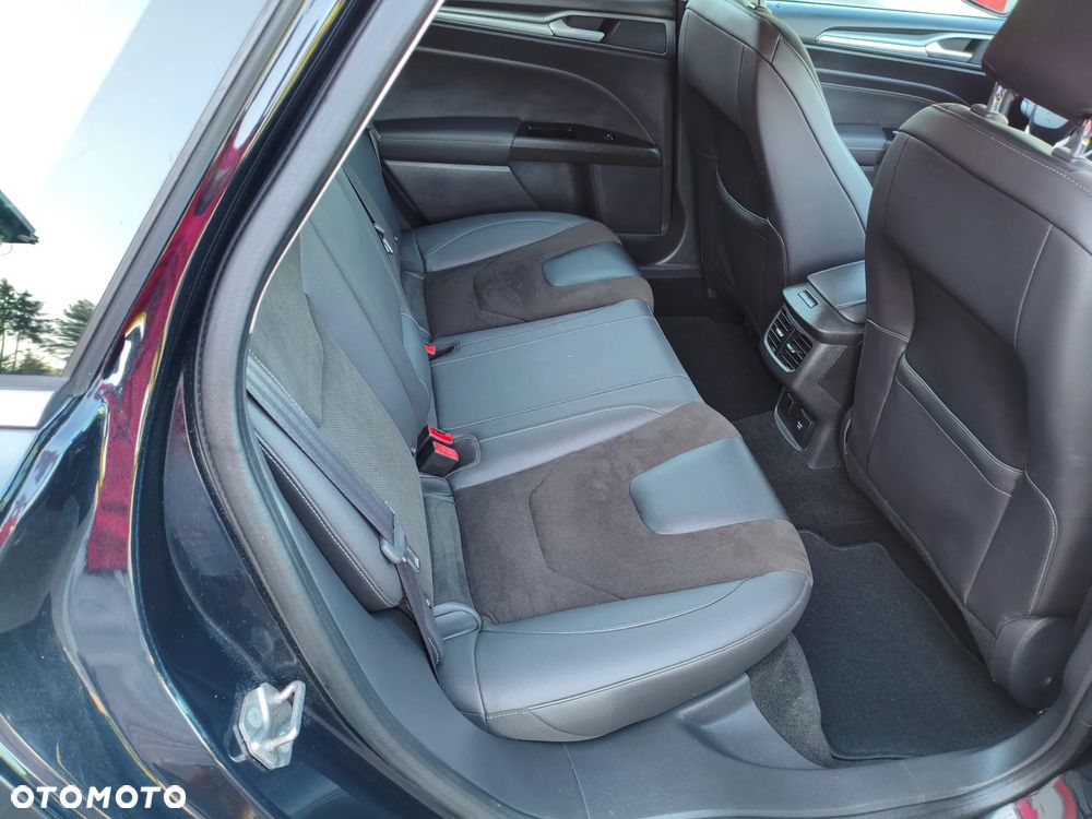 Ford Mondeo - 23