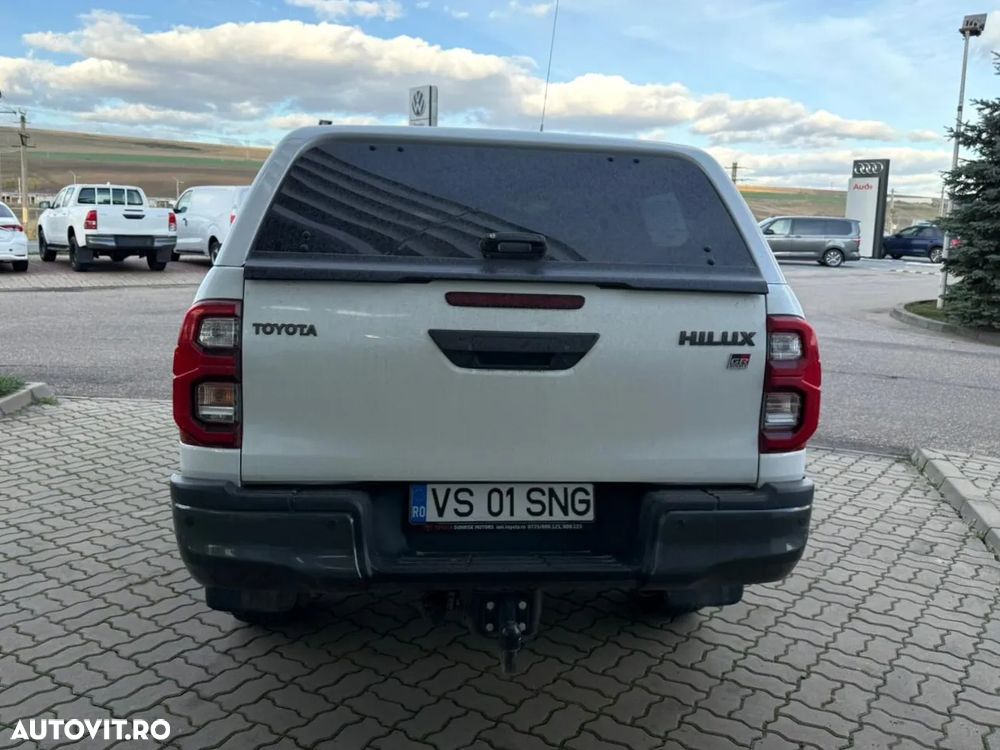 Toyota Hilux 2.8D 204CP 4x4 Double Cab AT GR Sport - 4