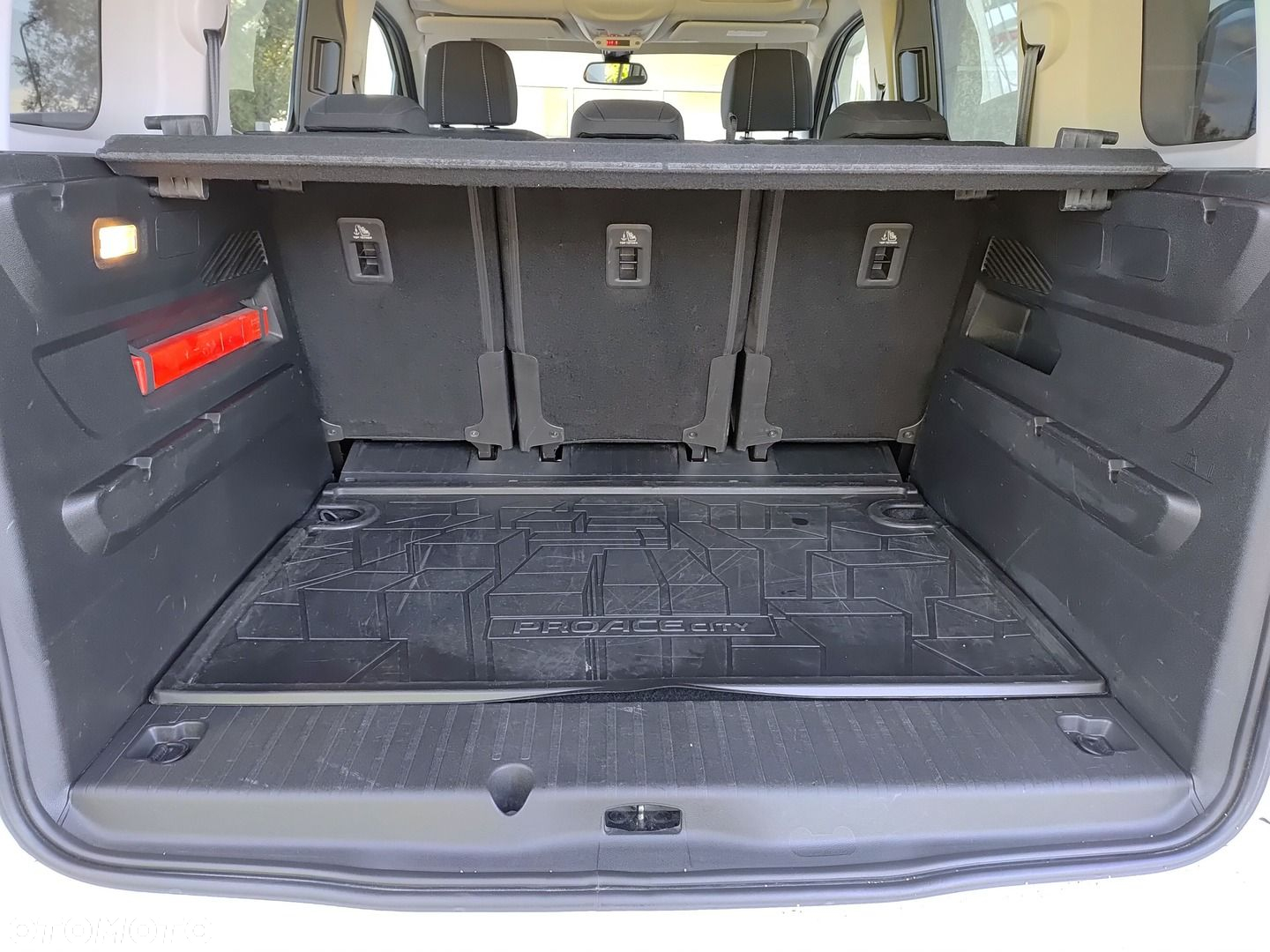 Toyota Proace City Verso 1.5 D-4D Family - 8