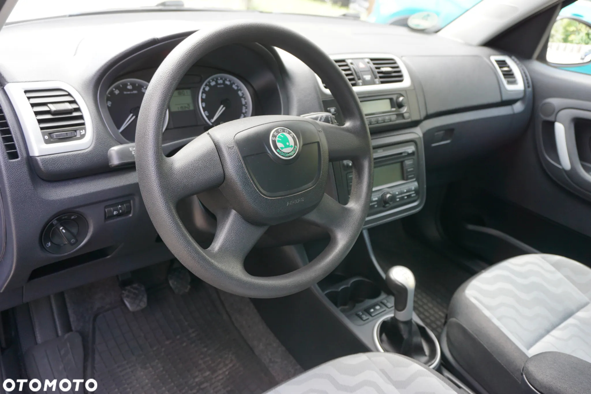 Skoda Roomster 1.2 12V HTP PLUS EDITION - 9