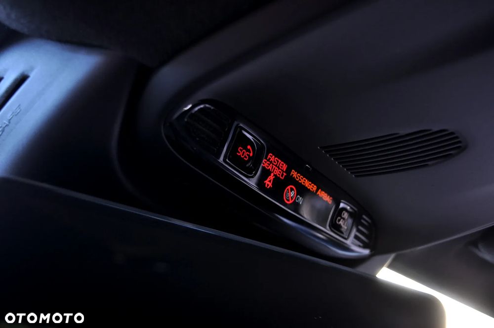 Volvo XC 40 T4 Recharge DKG Ultimate Dark - 32