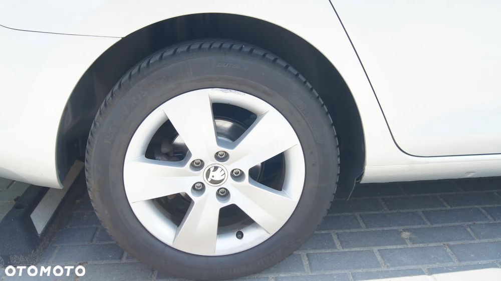 Skoda RAPID 1.0 TSI Ambition - 14