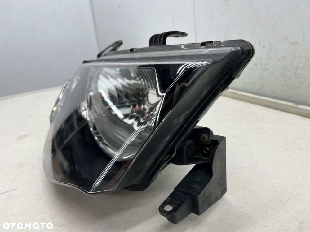 Lampa reflektor Mitsubishi L200 KA KB 05-10r. PRAWA przednia H4 oryginalna prawy przód EU 8301b462 - 10