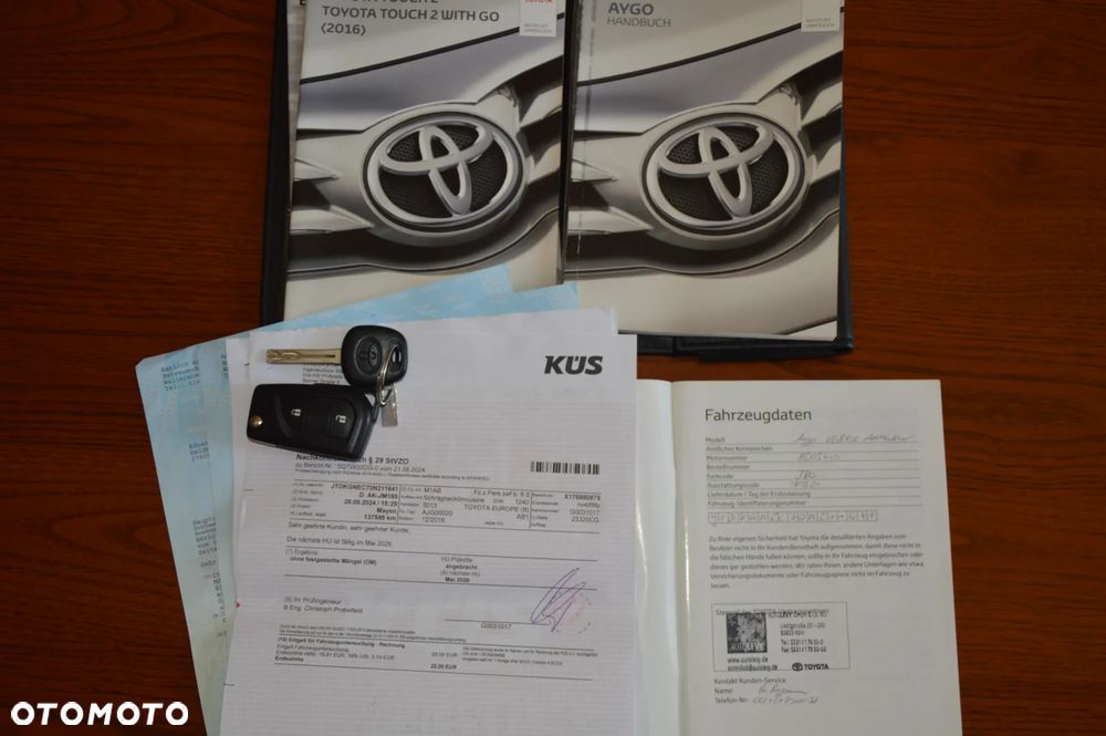 Toyota Aygo x-play touch - 8