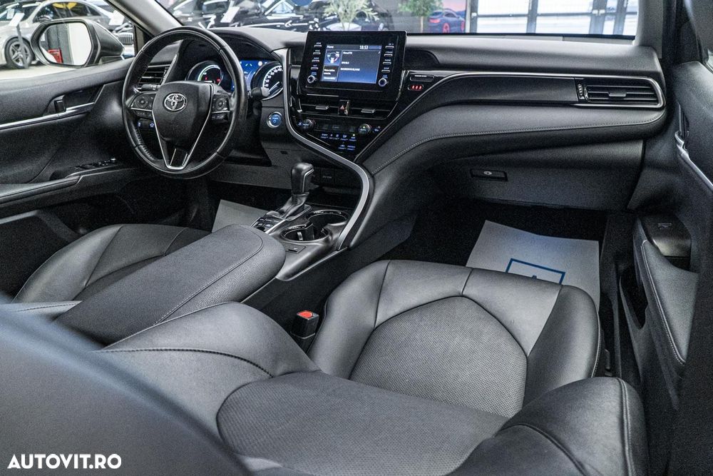 Toyota Camry Executive - 3