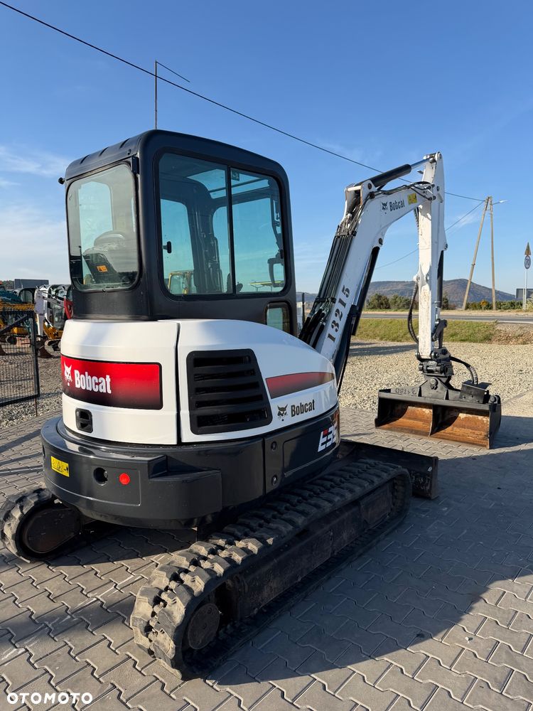 Bobcat E35 - 1