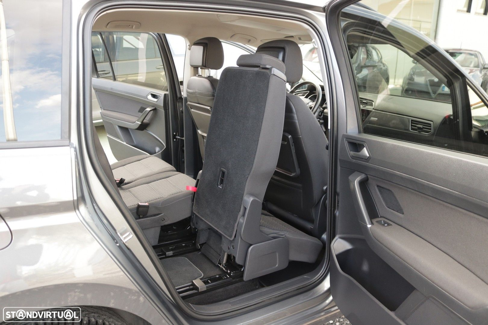 VW Touran 1.6 TDI Confortline DSG - 25