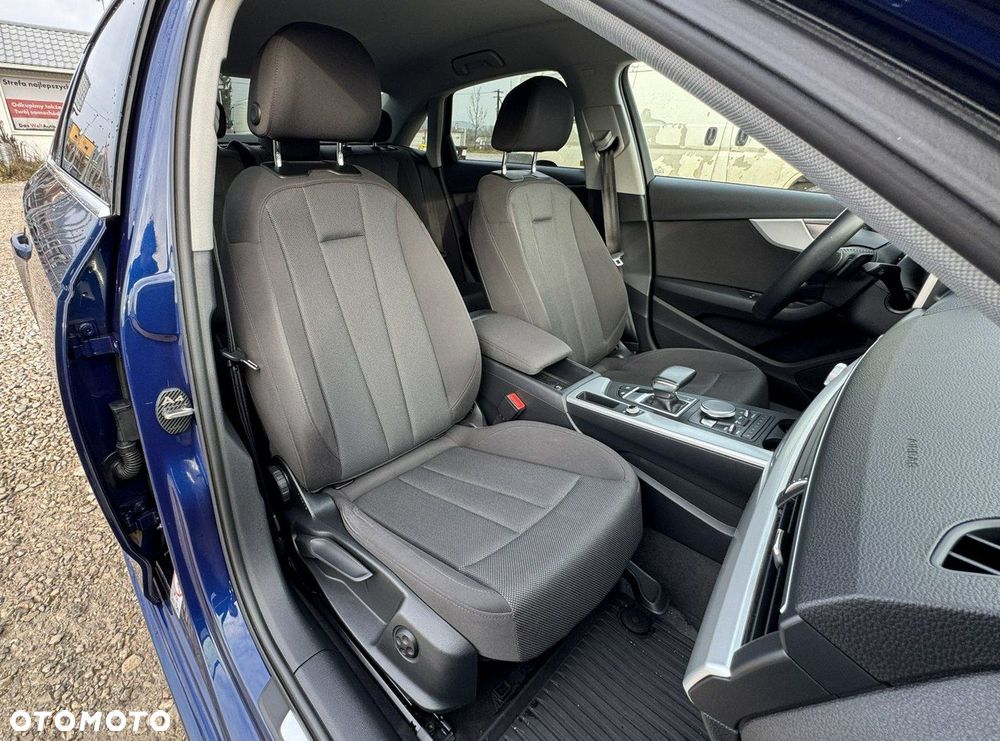 Audi A4 Limousine - 12