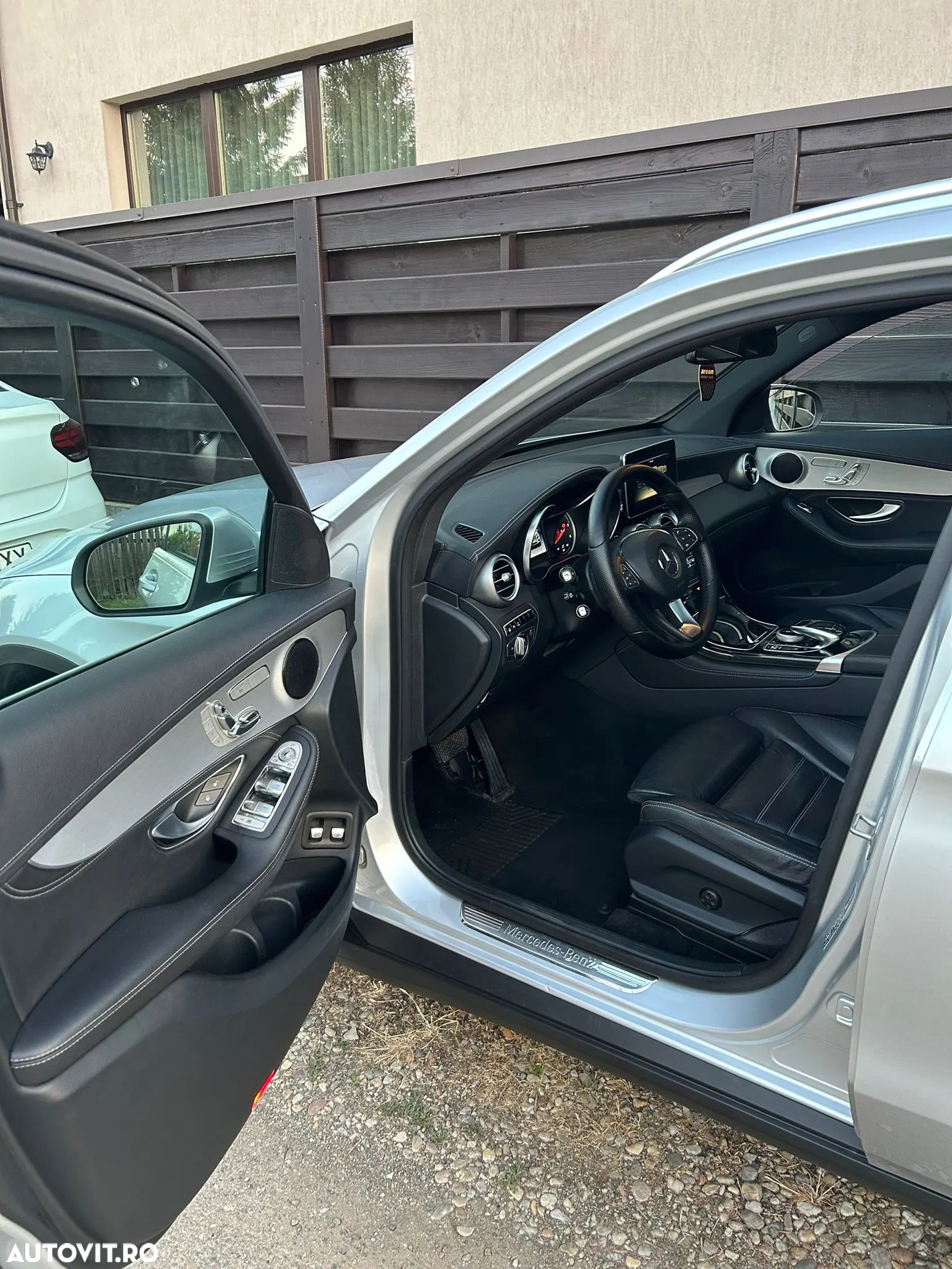 Mercedes-Benz GLC 250 d 4MATIC - 11