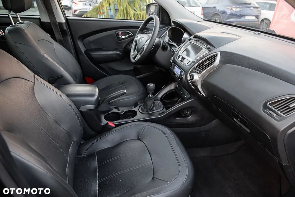 Hyundai ix35 2.0 4WD Premium - 21