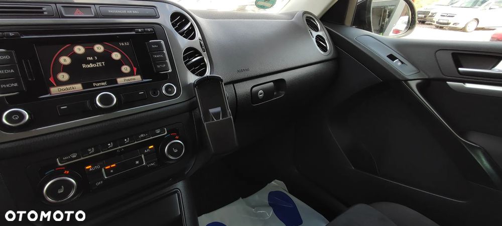 Volkswagen Tiguan - 23