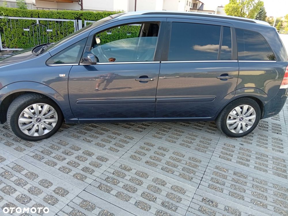 Opel Zafira - 4