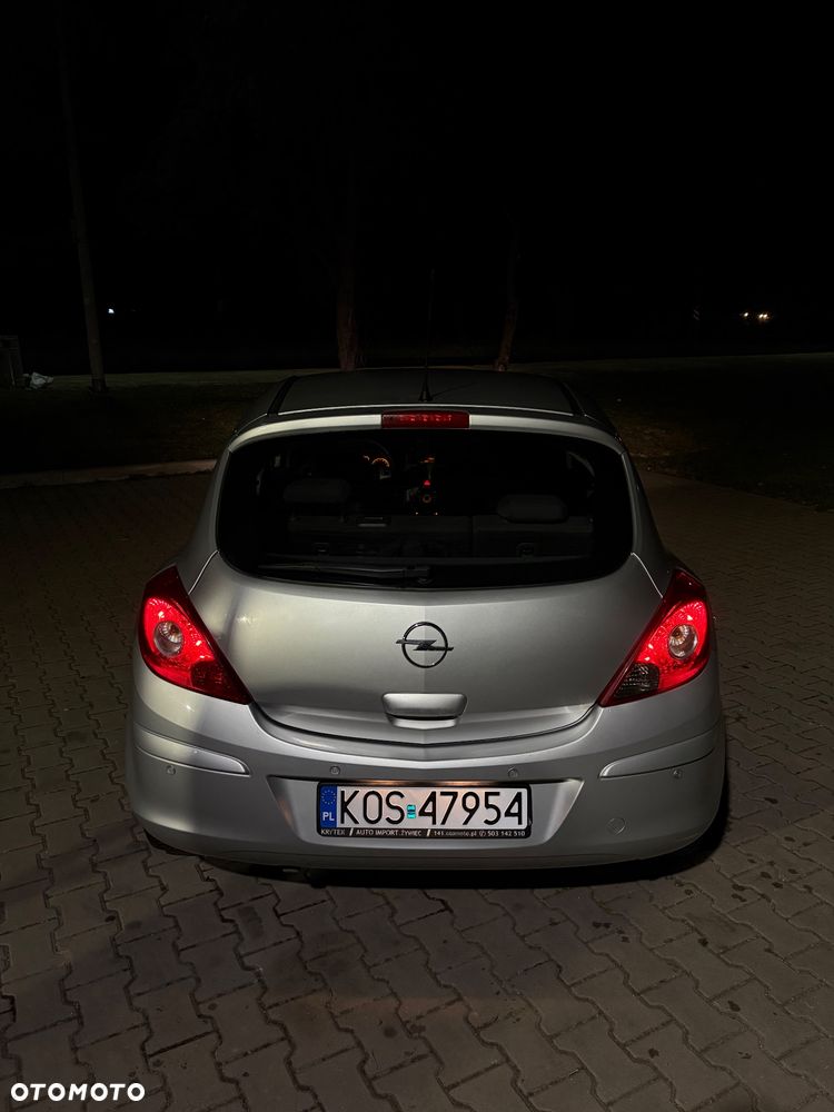 Opel Corsa 1.2 16V Silverline - 4