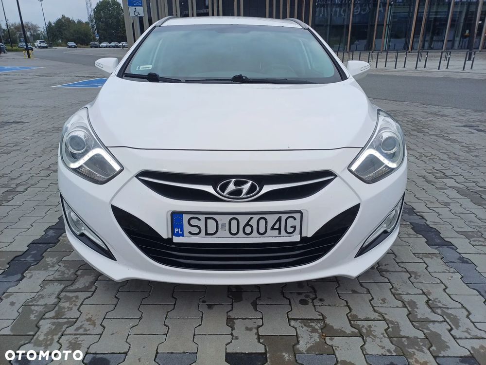 Hyundai i40 Kombi blue 1.6 Family+ - 19